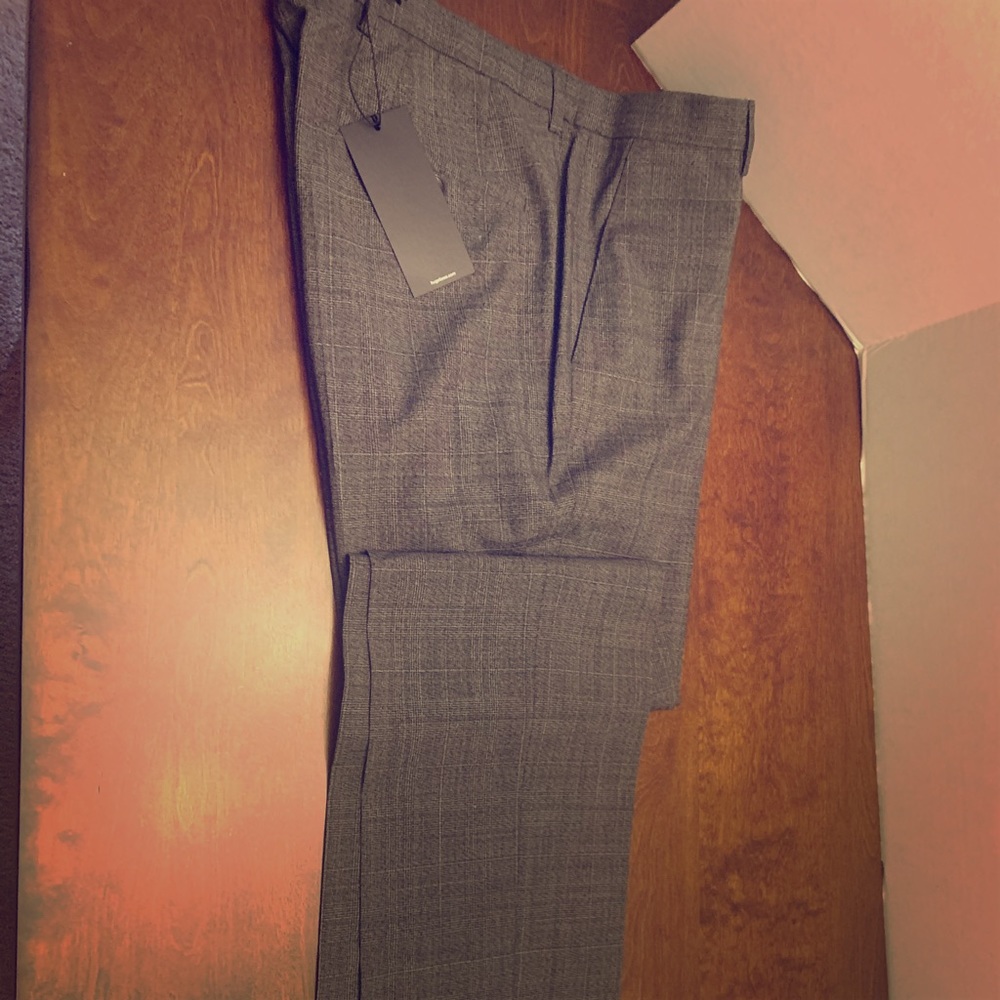 Men’s Size 32R Hugo Boss Wool Slacks